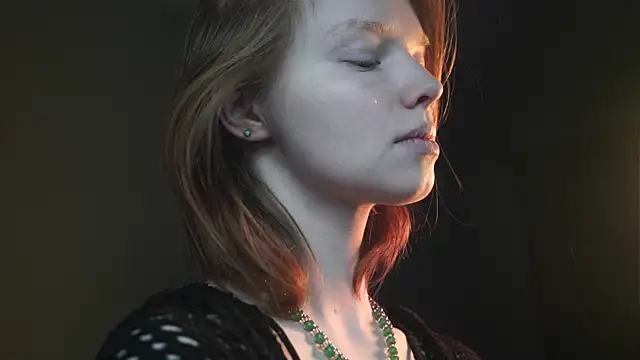 ginger hugs online show from 11-25-25, 10:10