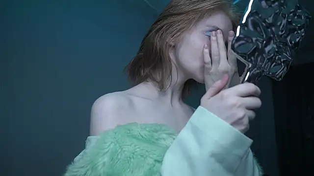 ginger hugs online show from 10-29-25, 10:09