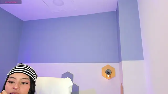 Chloe fischer  online show from 10-30-25, 03:42