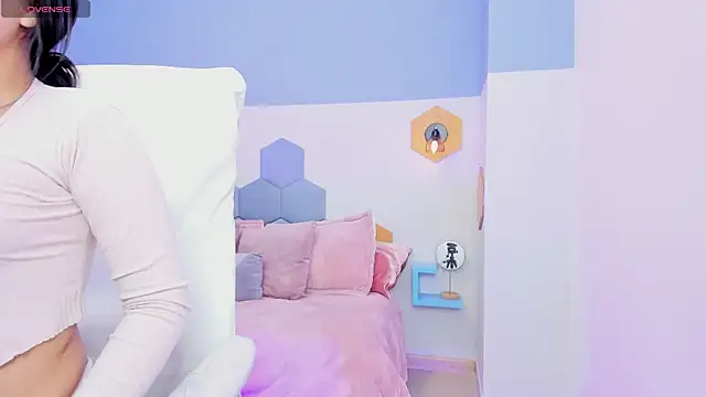 Chloe fischer  online show from 10-15-25, 02:47