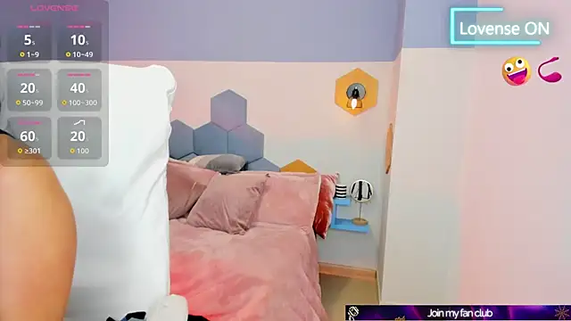 Chloe fischer  online show from 10-16-25, 03:09