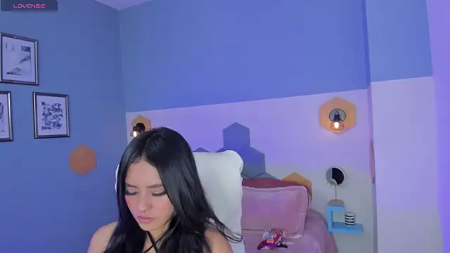 Chloe fischer  online show from 04-14-26, 03:06