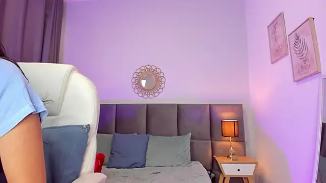 Chloe fischer  online show from 02-19-26, 03:09