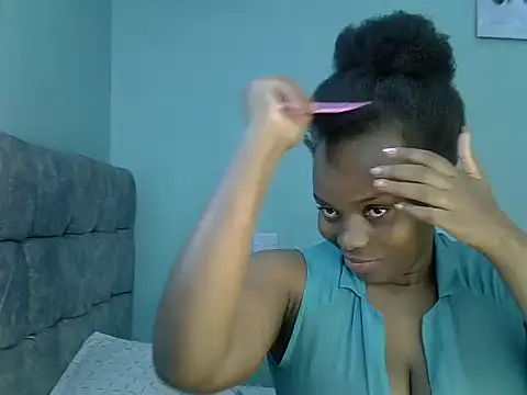 Snapshot of freaky_j_ chatting on 02-11-25, 01:10 freaky j  online show from 02-11-25, 01:10