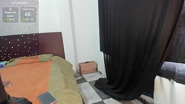 latinaStepmom online show from 12-22-25, 09:48