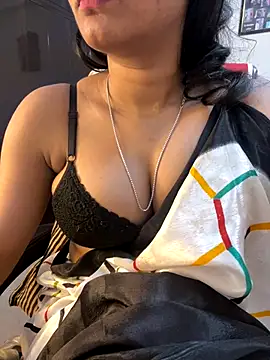 Snapshot of Spicy_sari_girl chatting on 12-03-24, 07:27 Spicy sari girl online show from 12-03-24, 07:27