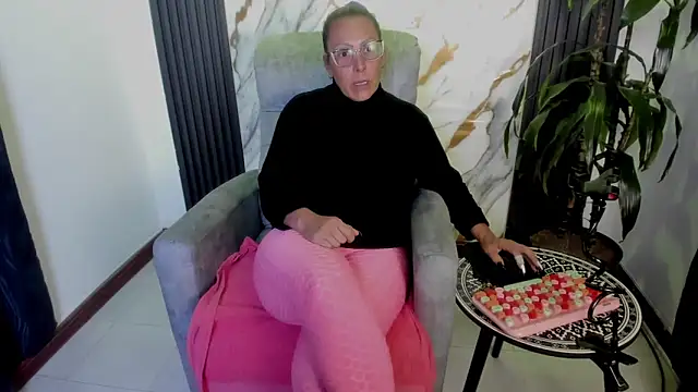 BrendaSex Hot online show from 02-06-26, 09:00