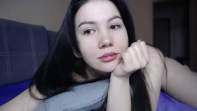 Snapshot of AlexaCruze chatting on 02-15-25, 08:01 AlexaCruze online show from 02-15-25, 08:01