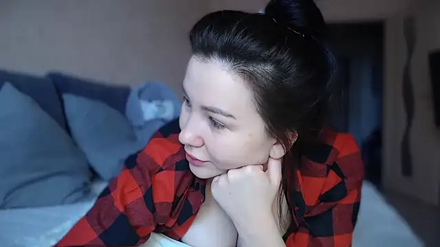 Snapshot of AlexaCruze chatting on 02-28-25, 02:09 AlexaCruze online show from 02-28-25, 02:09