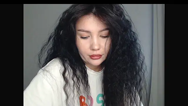 Snapshot of AlexaCruze chatting on 10-13-25, 03:13 AlexaCruze online show from 10-13-25, 03:13