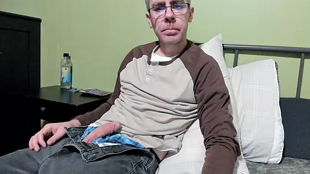 ImportantEquator0 online show from 11-04-25, 11:47