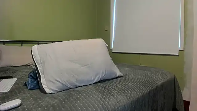 ImportantEquator0 online show from 07-01-26, 07:58