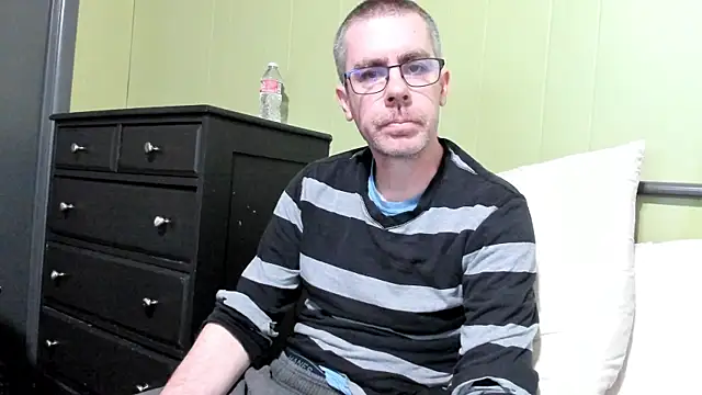 ImportantEquator0 online show from 09-28-25, 08:27