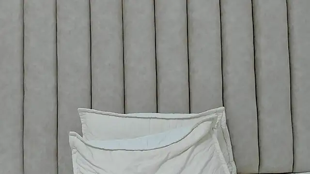 FreyaMoller online show from 11-06-25, 07:29