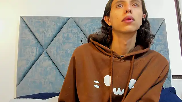 FreyaMoller online show from 01-15-26, 01:58