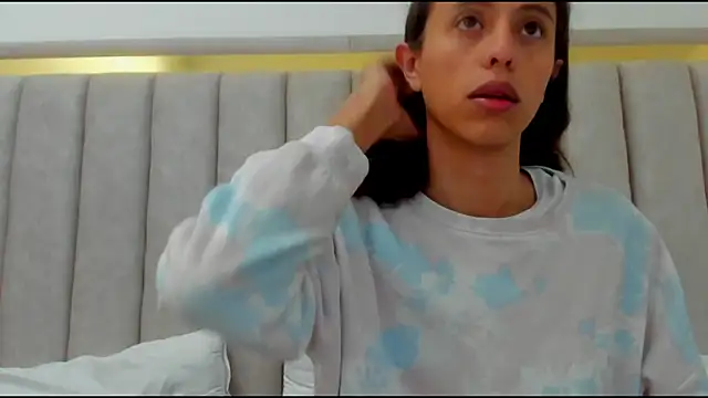 FreyaMoller online show from 01-06-26, 01:26