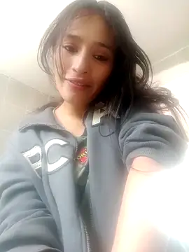 Hanha00 online show from 12-18-25, 06:45