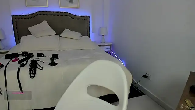 RACHEL EV online show from 02-12-26, 06:13