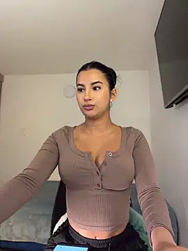 Snapshot of Kimm_khalifa chatting on 06-18-26, 10:26 Kimm khalifa online show from 06-18-26, 10:26