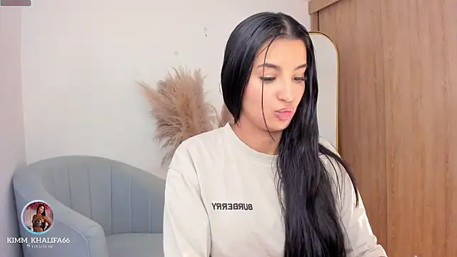Kimm khalifa online show from 10-22-25, 08:52