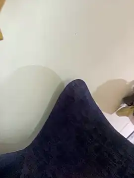 Milk chloe online show from 03-06-25, 07:10