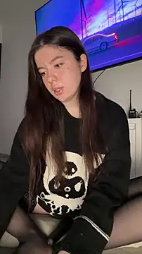 Snapshot of Kimi_Ass chatting on 02-22-26, 01:30 Kimi Ass online show from 02-22-26, 01:30