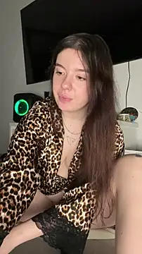 Snapshot of Kimi_Ass chatting on 02-21-26, 02:35 Kimi Ass online show from 02-21-26, 02:35