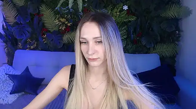 Snapshot of Horny_Blond chatting on 01-15-25, 09:02 Horny Blond online show from 01-15-25, 09:02