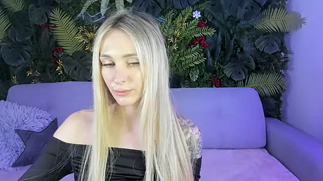 Snapshot of Horny_Blond chatting on 10-19-25, 08:06 Horny Blond online show from 10-19-25, 08:06
