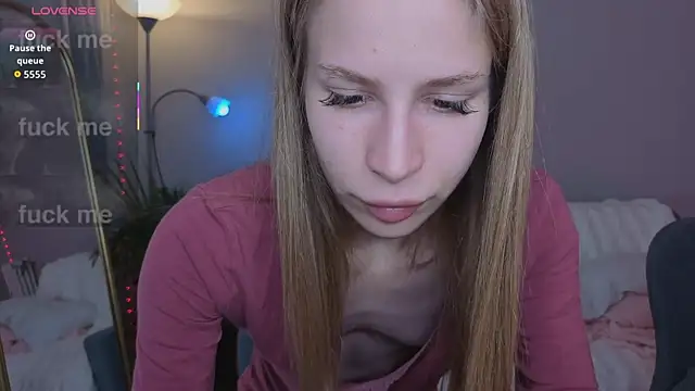 Elis Fox online show from 05-18-26, 10:42