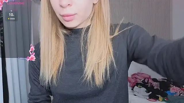 Elis Fox online show from 02-16-26, 07:07