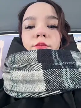 Snapshot of Times__Square chatting on 12-04-25, 02:32 Times Square online show from 12-04-25, 02:32