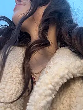 Snapshot of Times__Square chatting on 02-15-25, 05:09 Times Square online show from 02-15-25, 05:09