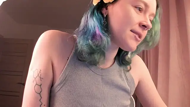 alisahug online show from 12-01-25, 10:05