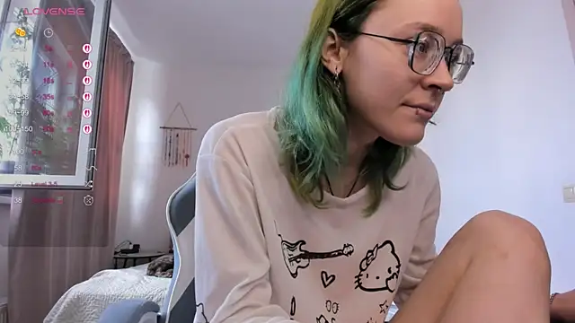 Snapshot of alisahug chatting on 07-15-26, 05:47 alisahug online show from 07-15-26, 05:47