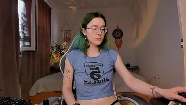Snapshot of alisahug chatting on 07-03-26, 03:57 alisahug online show from 07-03-26, 03:57