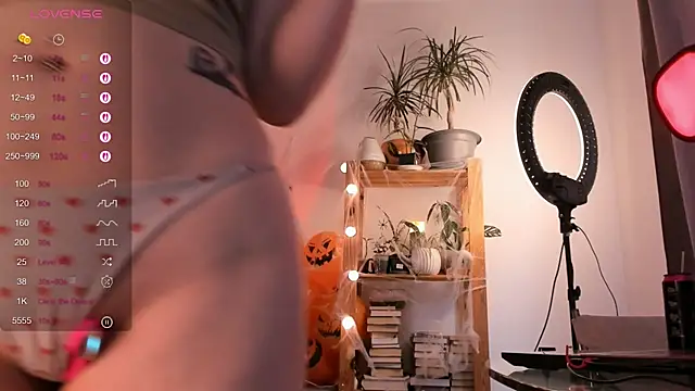 alisahug online show from 10-25-25, 07:18