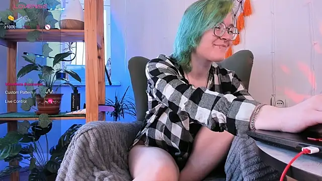 alisahug online show from 03-19-25, 06:03