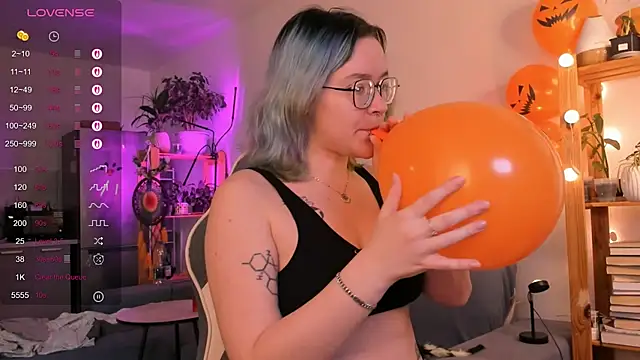 alisahug online show from 10-22-25, 10:58