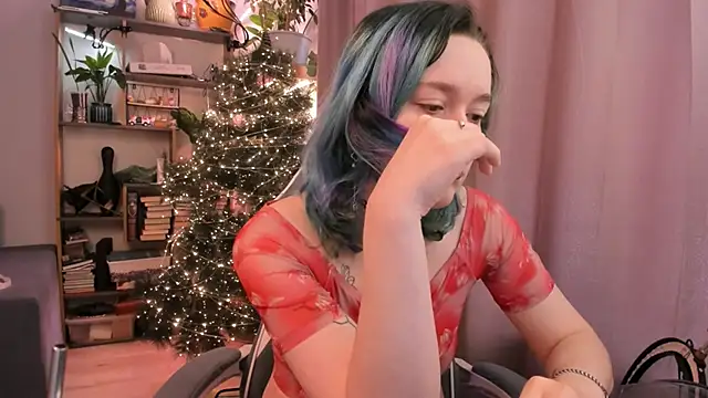 alisahug online show from 12-19-25, 07:33