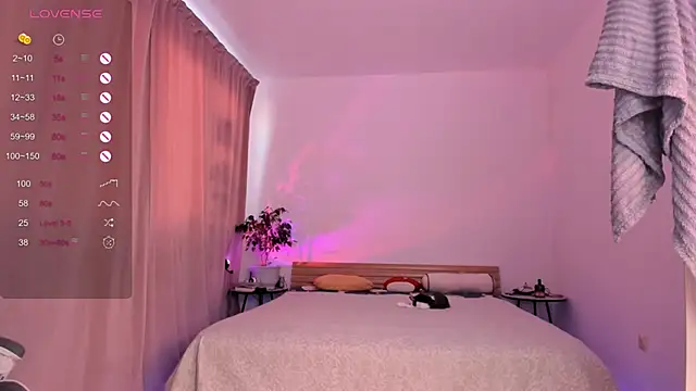 alisahug online show from 05-06-26, 01:37