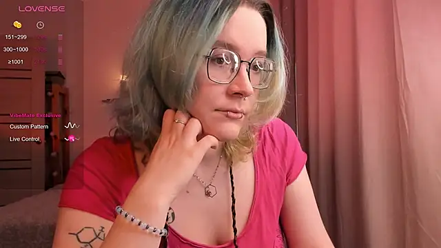 alisahug online show from 11-11-25, 07:58