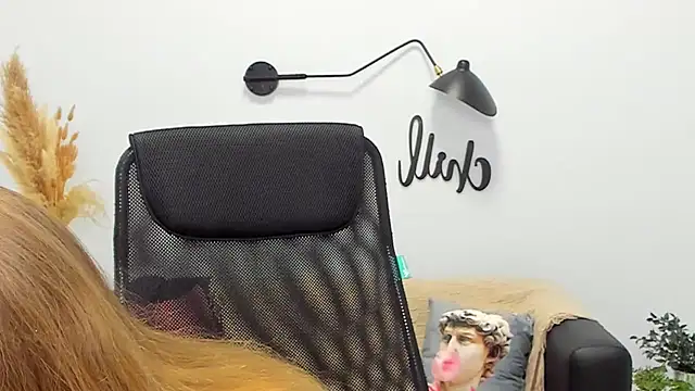 LolaWilsons online show from 03-11-25, 12:28