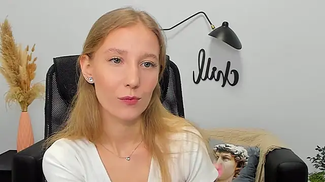 LolaWilsons online show from 03-14-25, 09:24