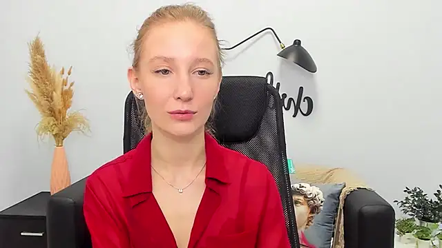 LolaWilsons online show from 03-20-25, 09:15