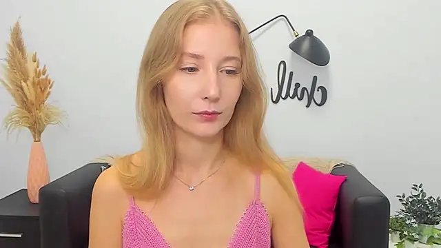 LolaWilsons online show from 09-11-25, 06:13