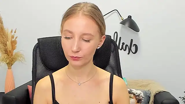 LolaWilsons online show from 03-13-25, 12:24