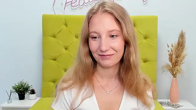 LolaWilsons online show from 05-15-26, 06:22