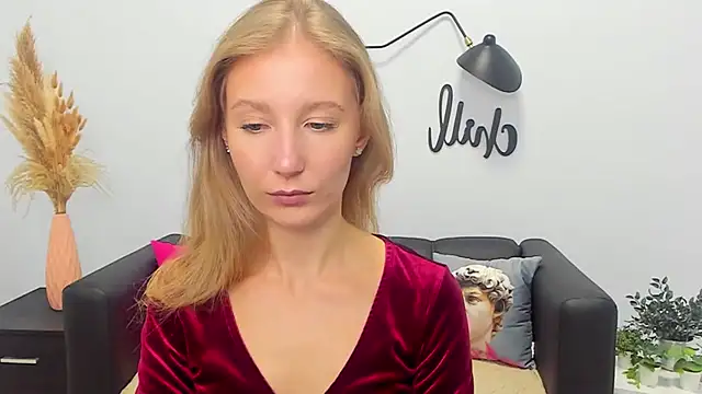 LolaWilsons online show from 09-29-25, 09:16