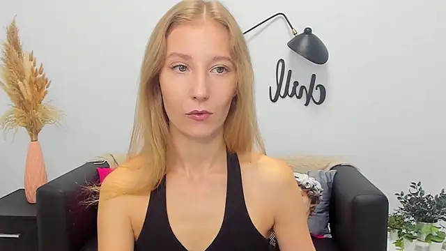 LolaWilsons online show from 09-16-25, 06:14